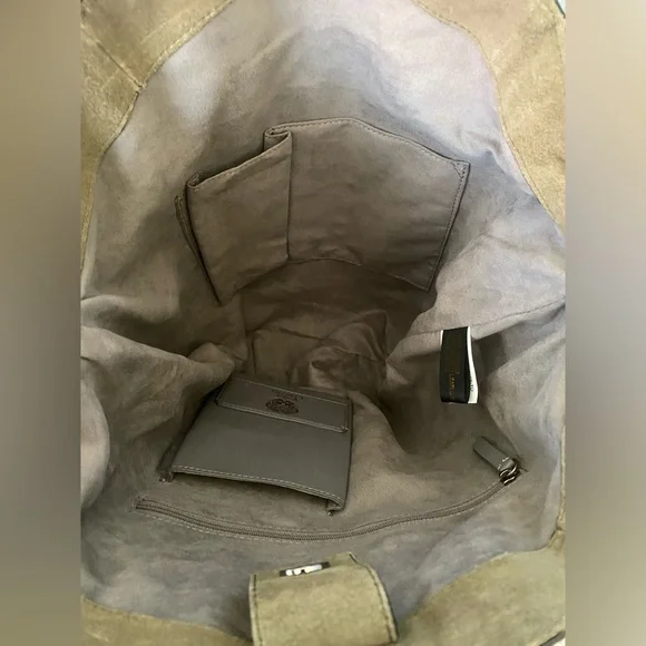 ♦️SOLD♦️ Vince Camuto Croc Embossed Suede Mavis Tote Olive Green Crossbody Bag - Picture 13 of 13